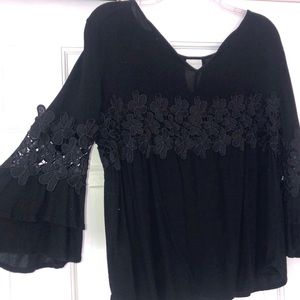 Black Mid Sleeve Shirt